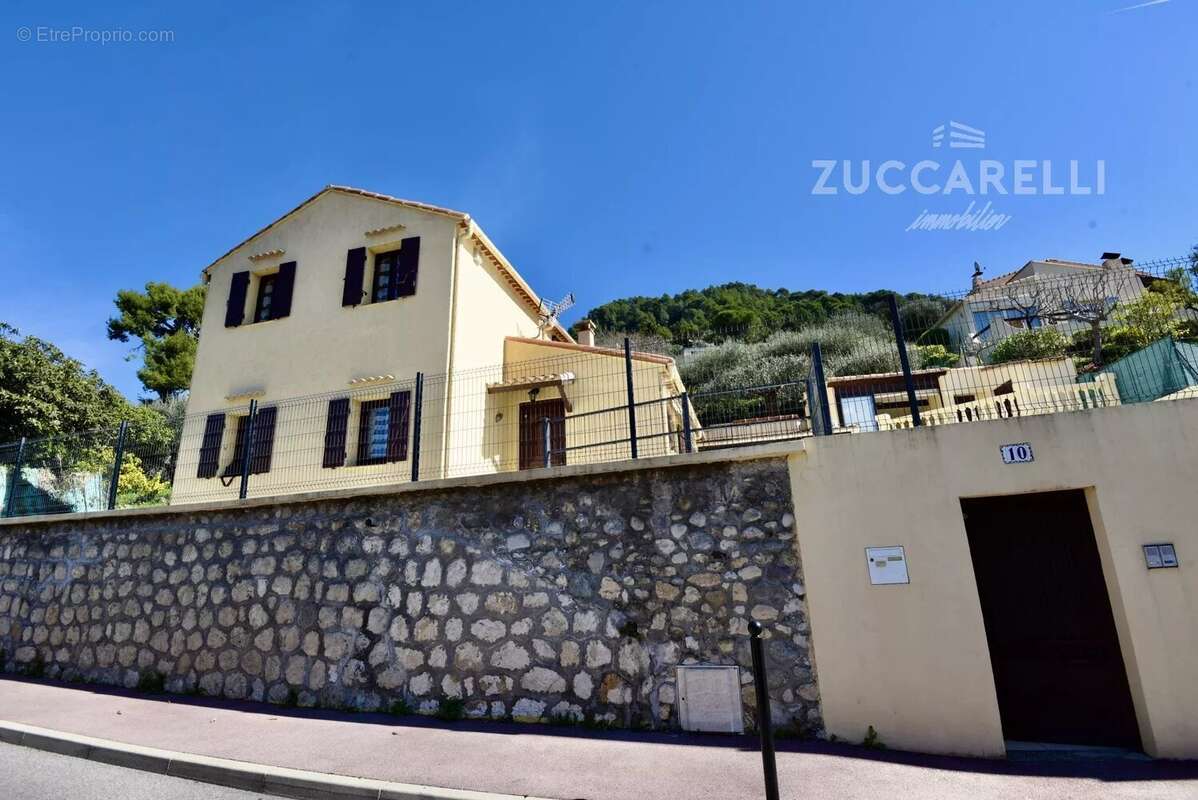 Maison à SAINT-MARTIN-DU-VAR