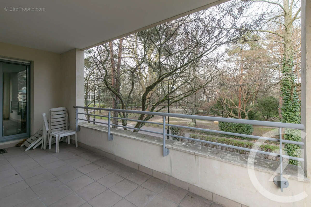 Appartement à SAINT-MAUR-DES-FOSSES