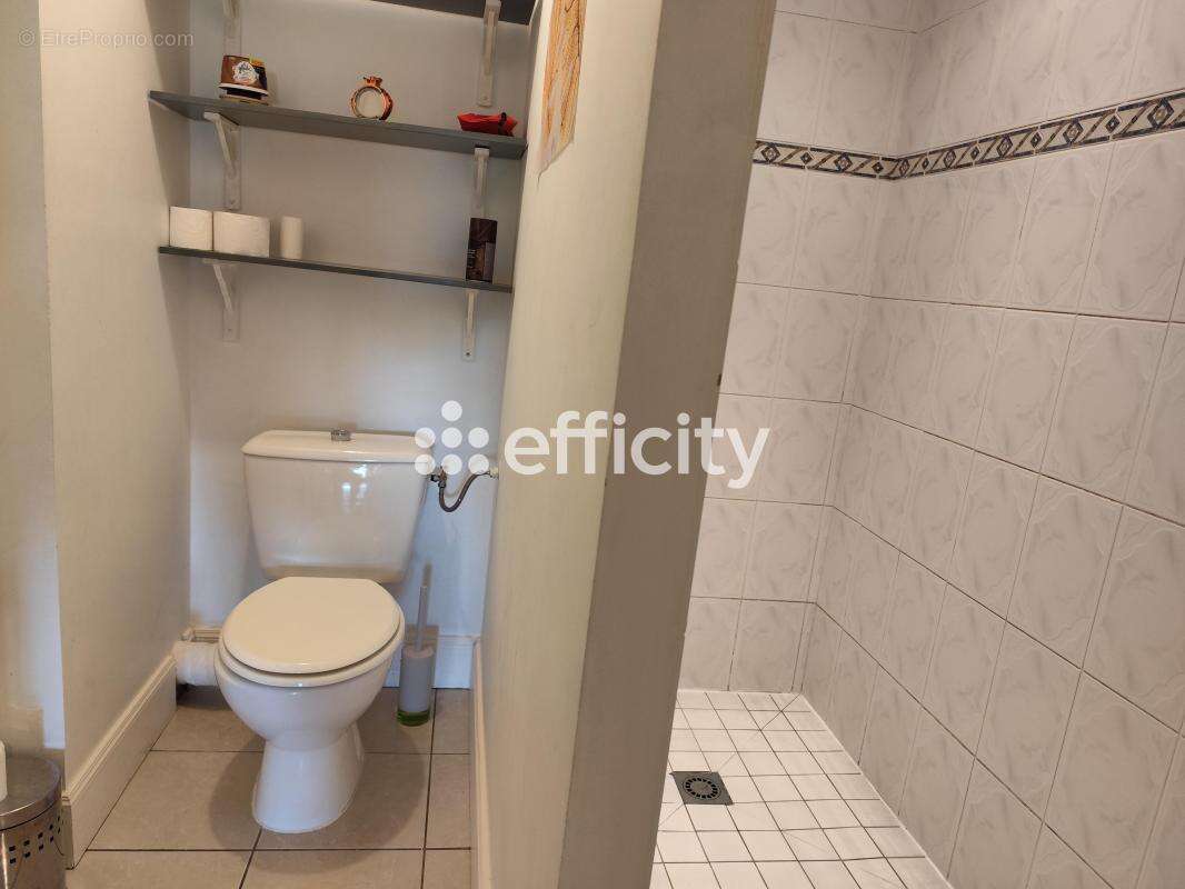 Maison à BRIZAMBOURG