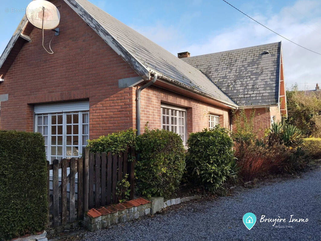 Maison à AVESNES-SUR-HELPE