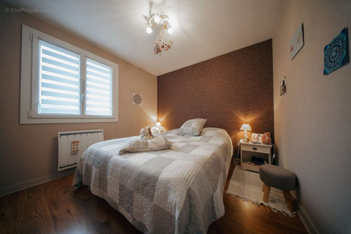 Maison à MIREFLEURS