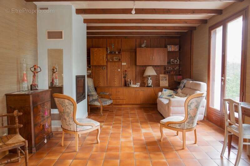 Maison à LA ROCHE-VINEUSE