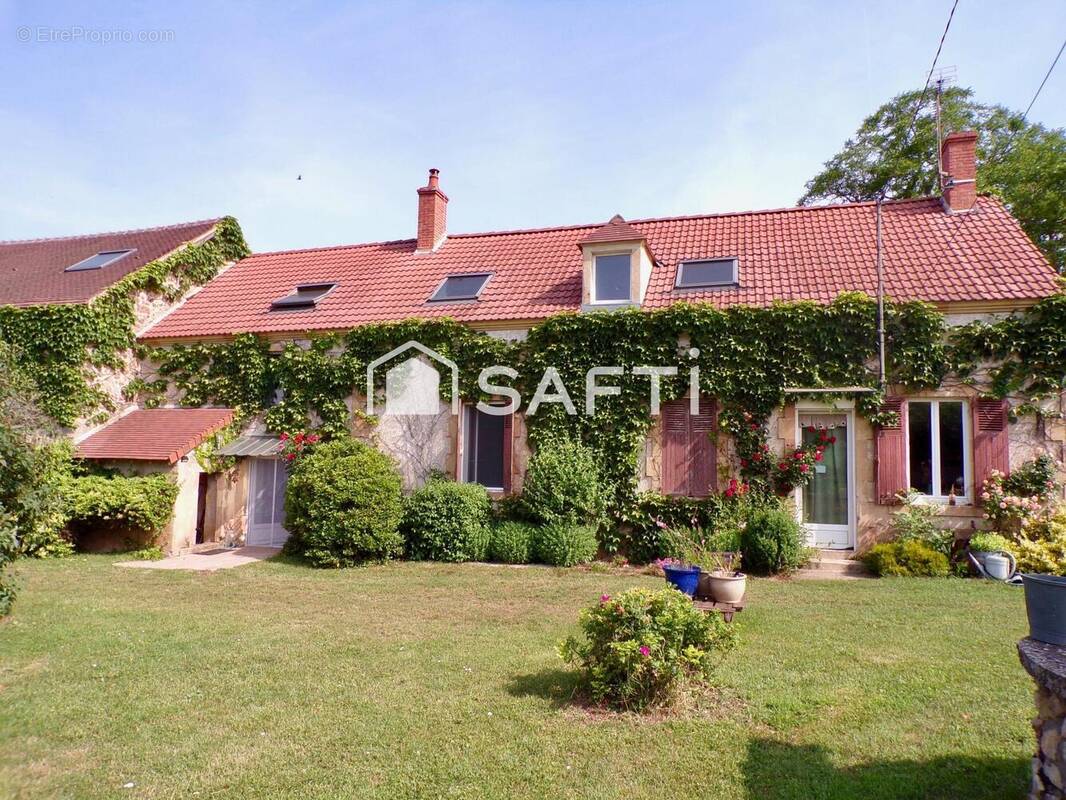 Photo 1 - Maison à COUST