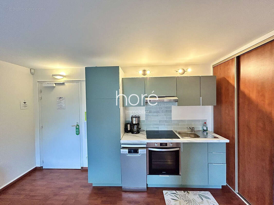 Appartement à COLLEVILLE-SUR-MER