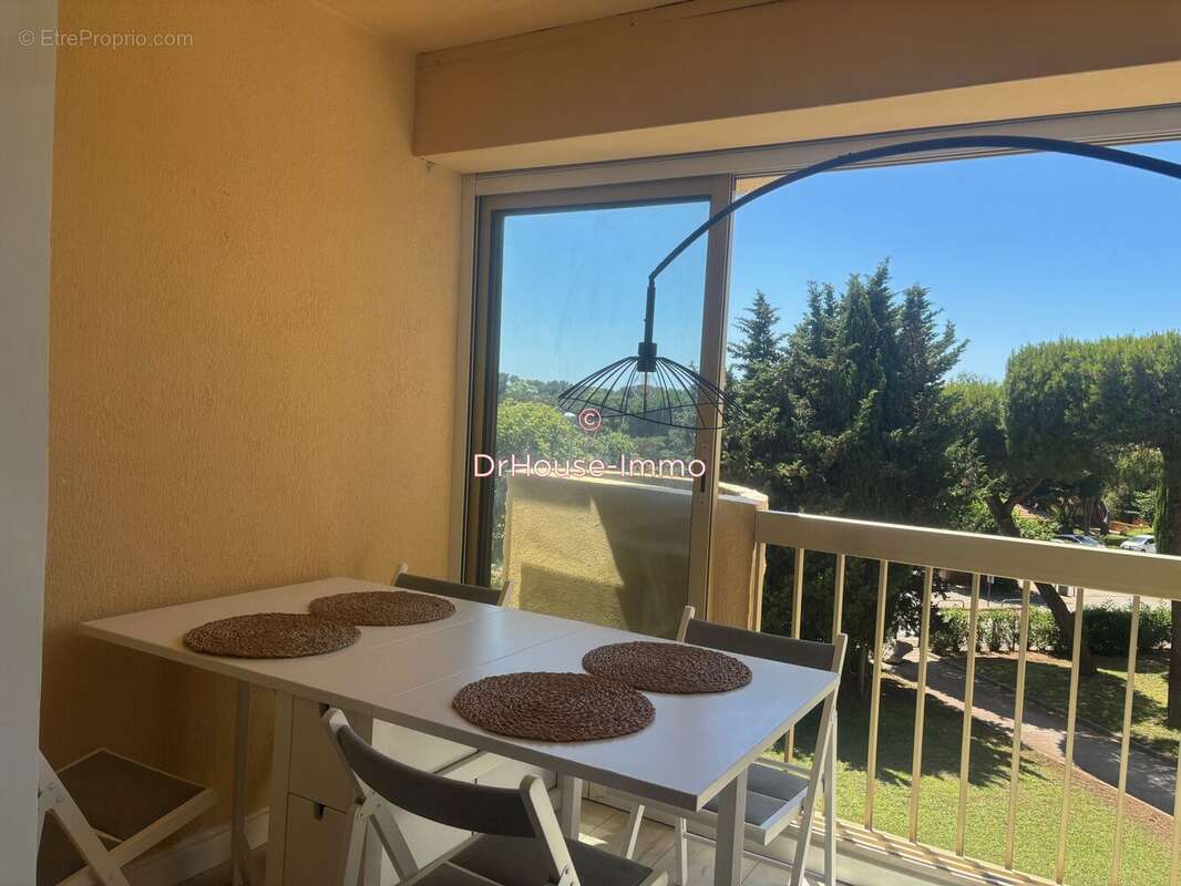 Appartement à SIX-FOURS-LES-PLAGES
