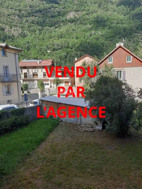 Appartement à SAINT-ETIENNE-DE-TINEE