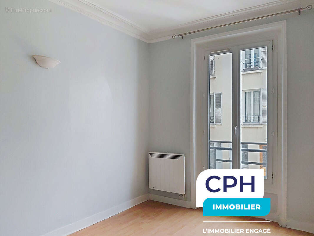 Appartement à COURBEVOIE