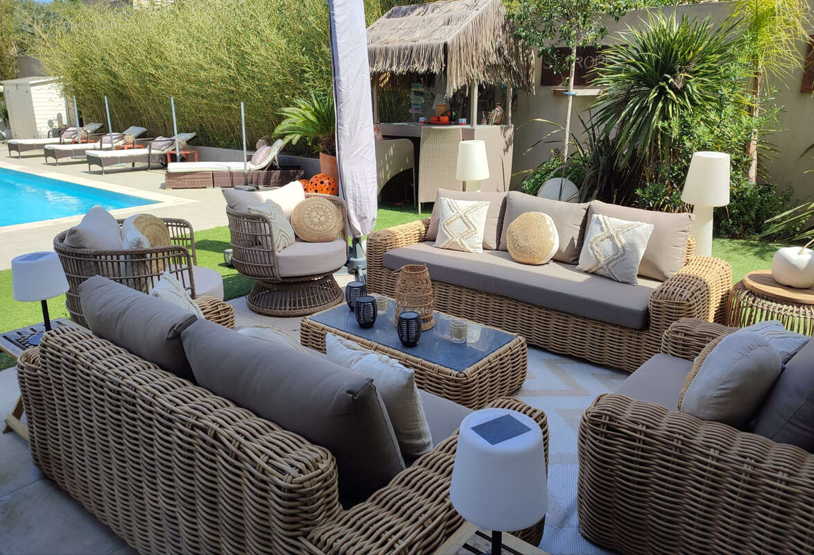Maison T6 avec 1200 m2 de jardin - photo 4