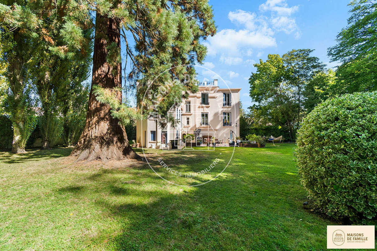 Maison à BOUGIVAL