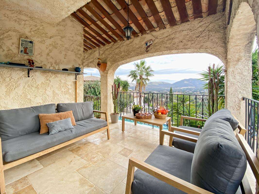 Maison à PLAN-DE-LA-TOUR