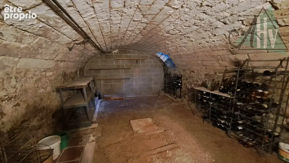 COURLON (89) - Belle maison de charme de 245 m2 avec 4 chambres, grande grange et dépendances. - photo 23