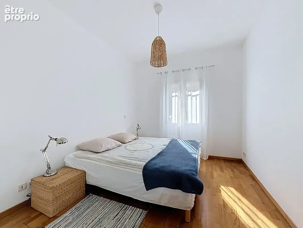 À vendre un appartement 2 pièces de 51 m2 avec terrasse secteur Corniche Kennedy/ Vallon des Auffes 13007 MARSEILLE - photo 4