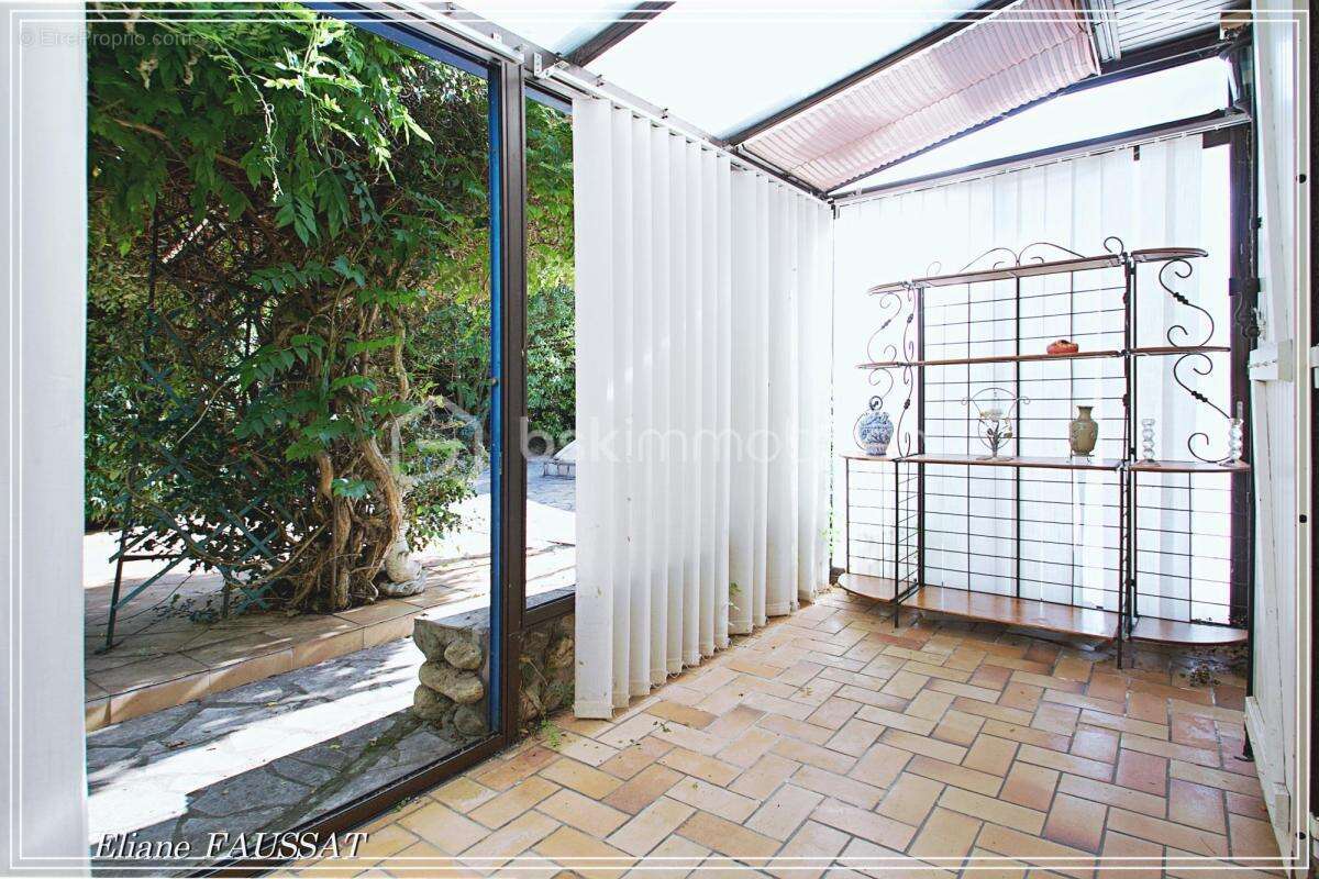 Maison de ville, 5/6 chambres 170m² avec piscine couverte, dépaysement exotique à Tarbes !!! - photo 13