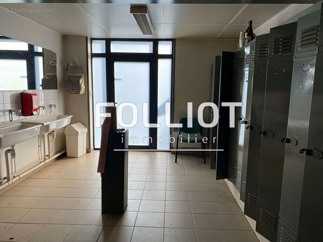 Commerce à SAINT-PIERRE-DE-COUTANCES