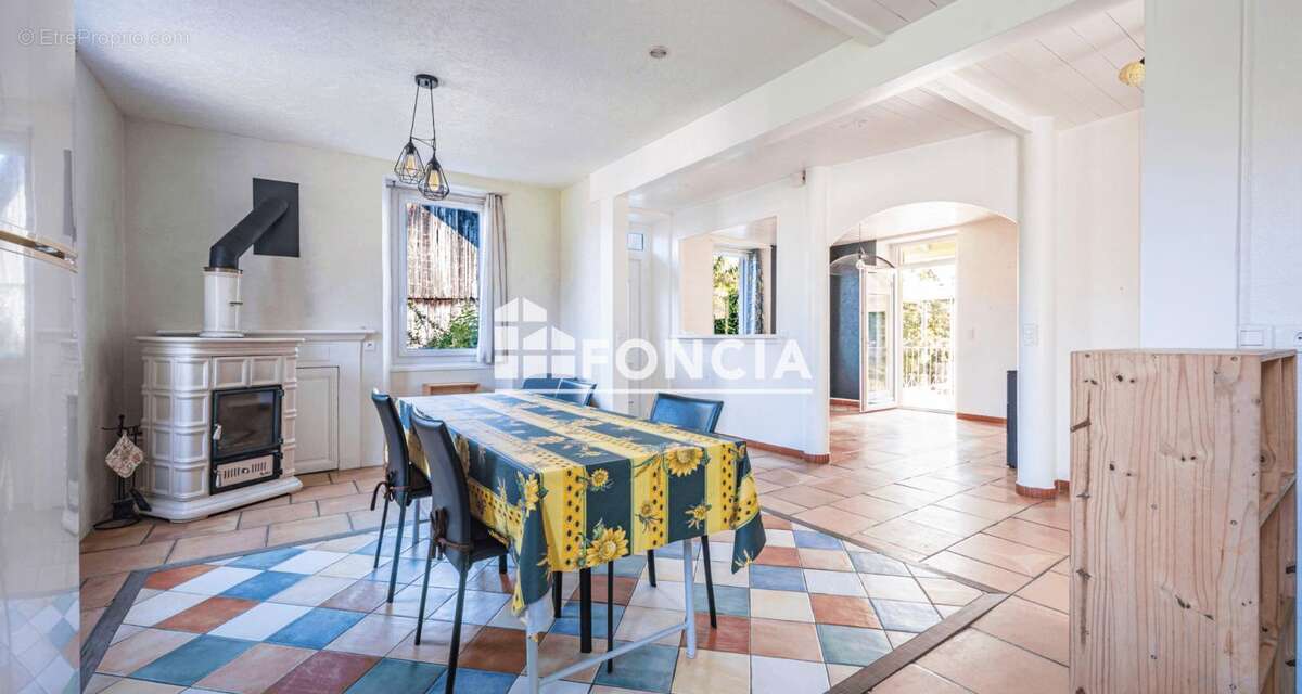 Maison individuelle avec grand terrain et fort potentiel - photo 6
