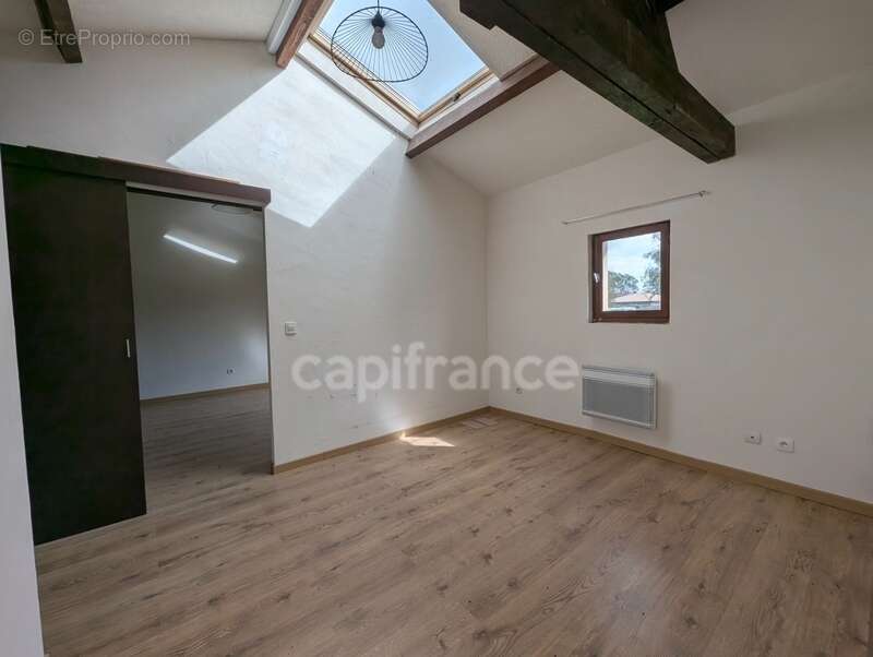 Maison à vendre 4 pièces AMBARES ET LAGRAVE (33) - photo 25
