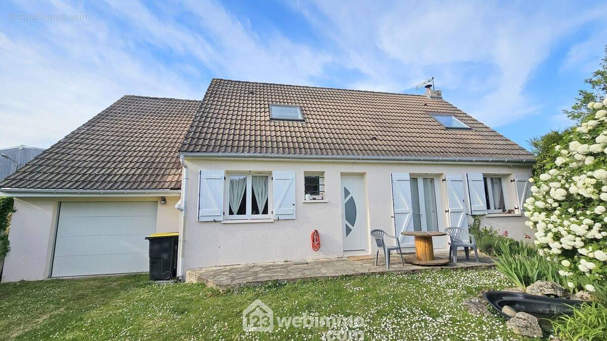 Venez découvrir cette belle maison de 110 m². - Maison à MALESHERBES