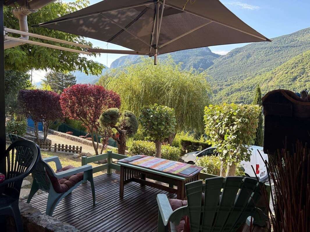 Maison à PUGET-THENIERS