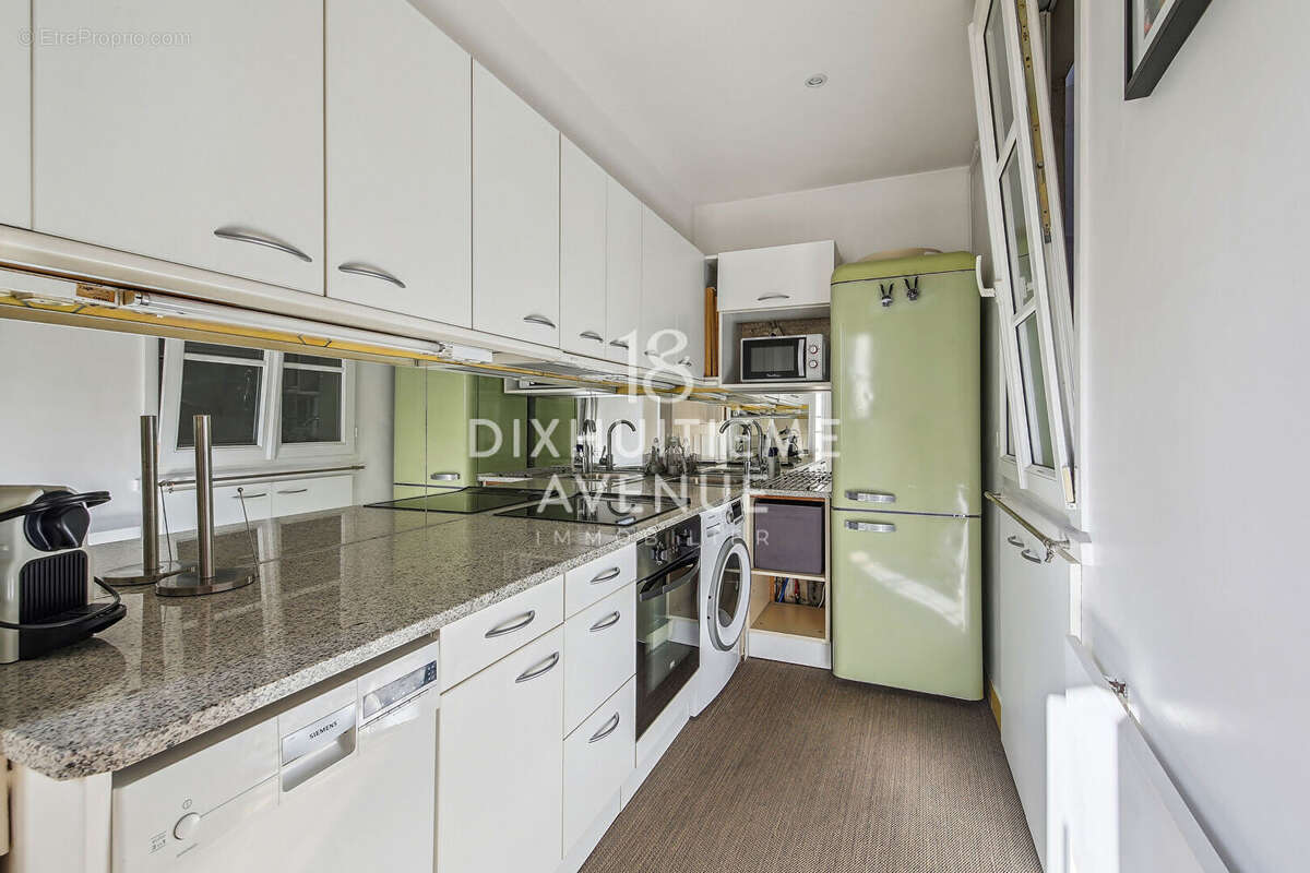 Appartement à PARIS-18E