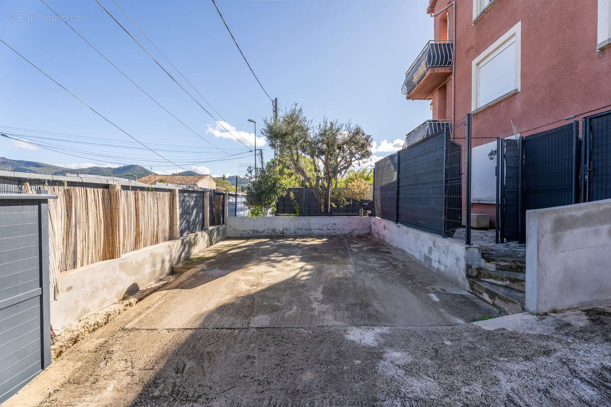 Appartement à PLAN-DE-CUQUES