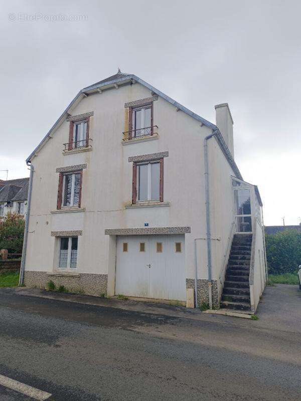 Maison à PLONEVEZ-DU-FAOU