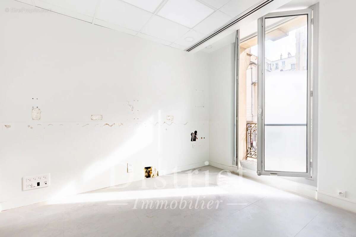 Commerce à PARIS-15E