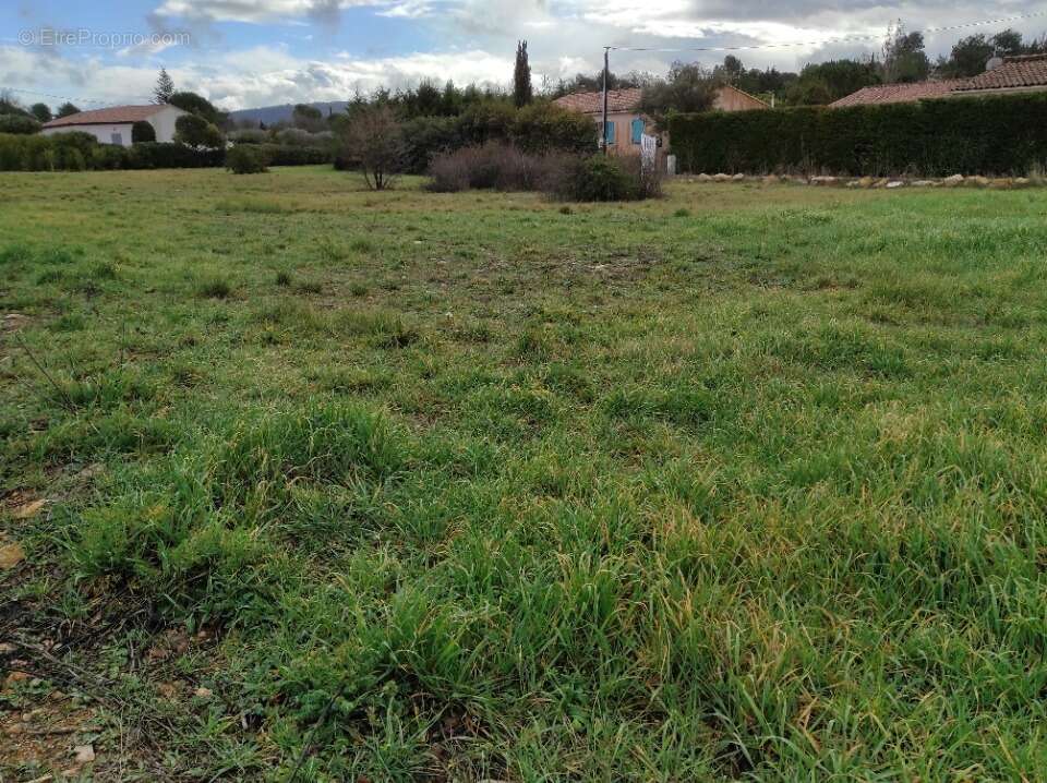 Terrain à GAREOULT