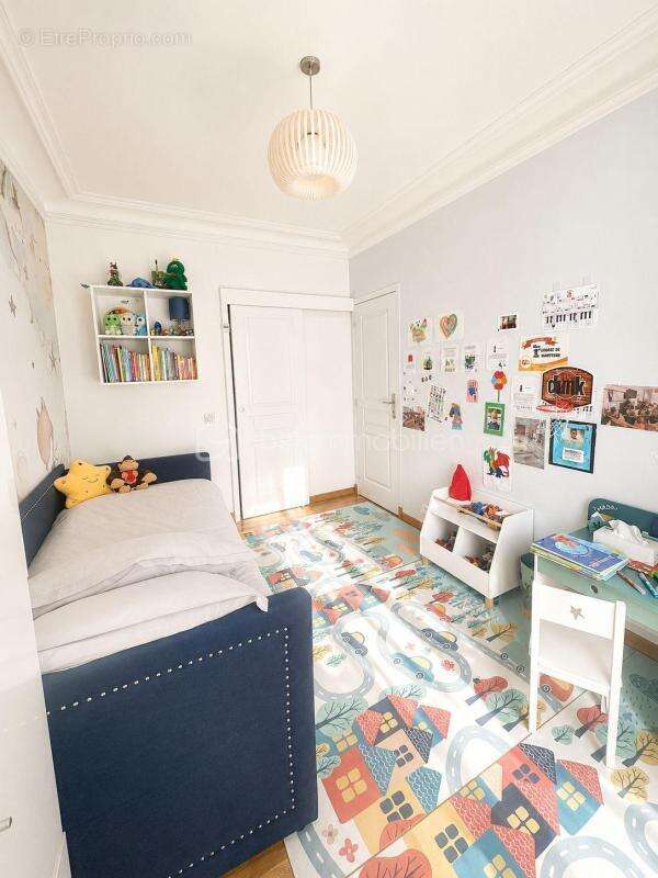 Appartement à PARIS-11E