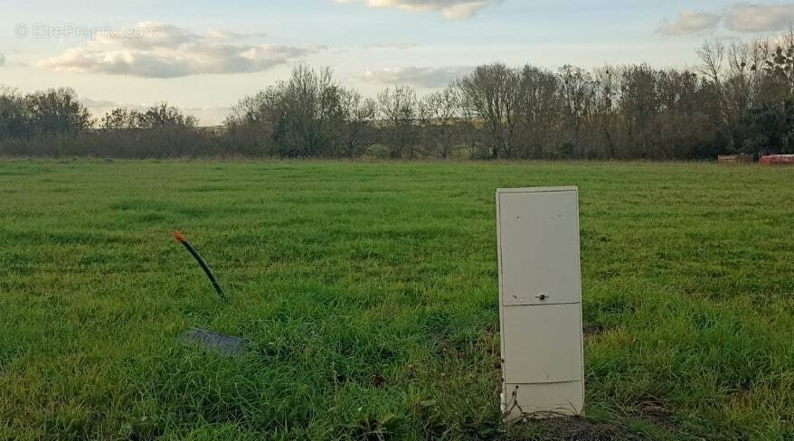 Terrain à PUYRAVAULT