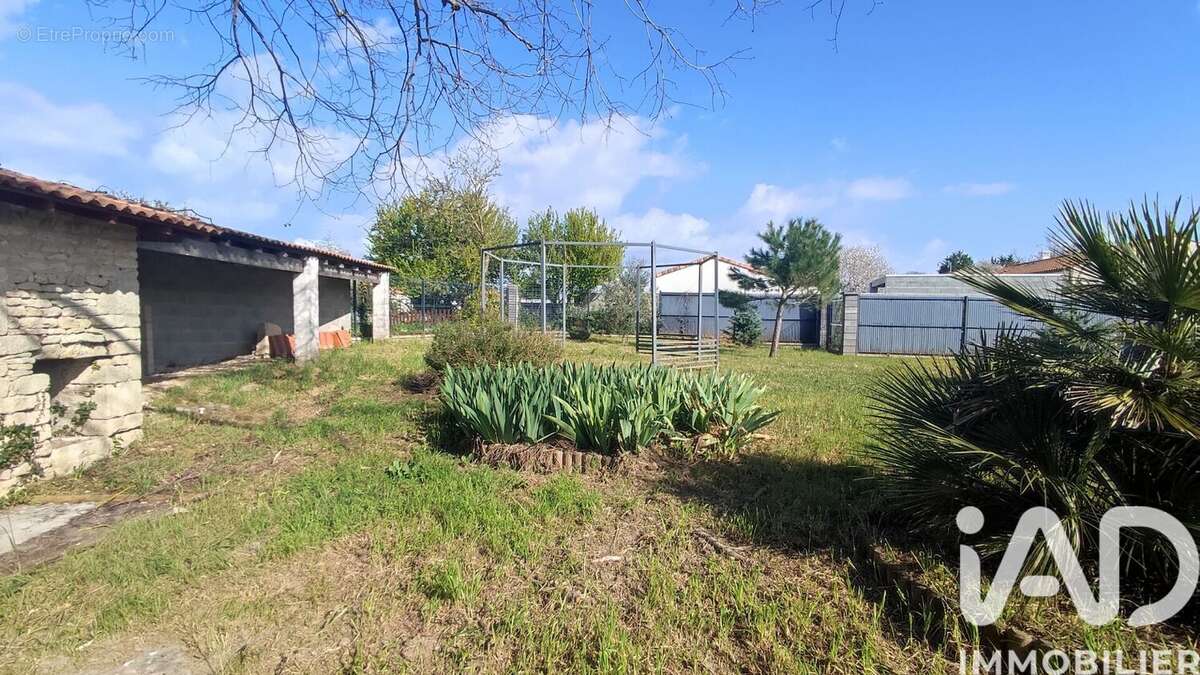 Maison 200 m² à Muron  - photo 3