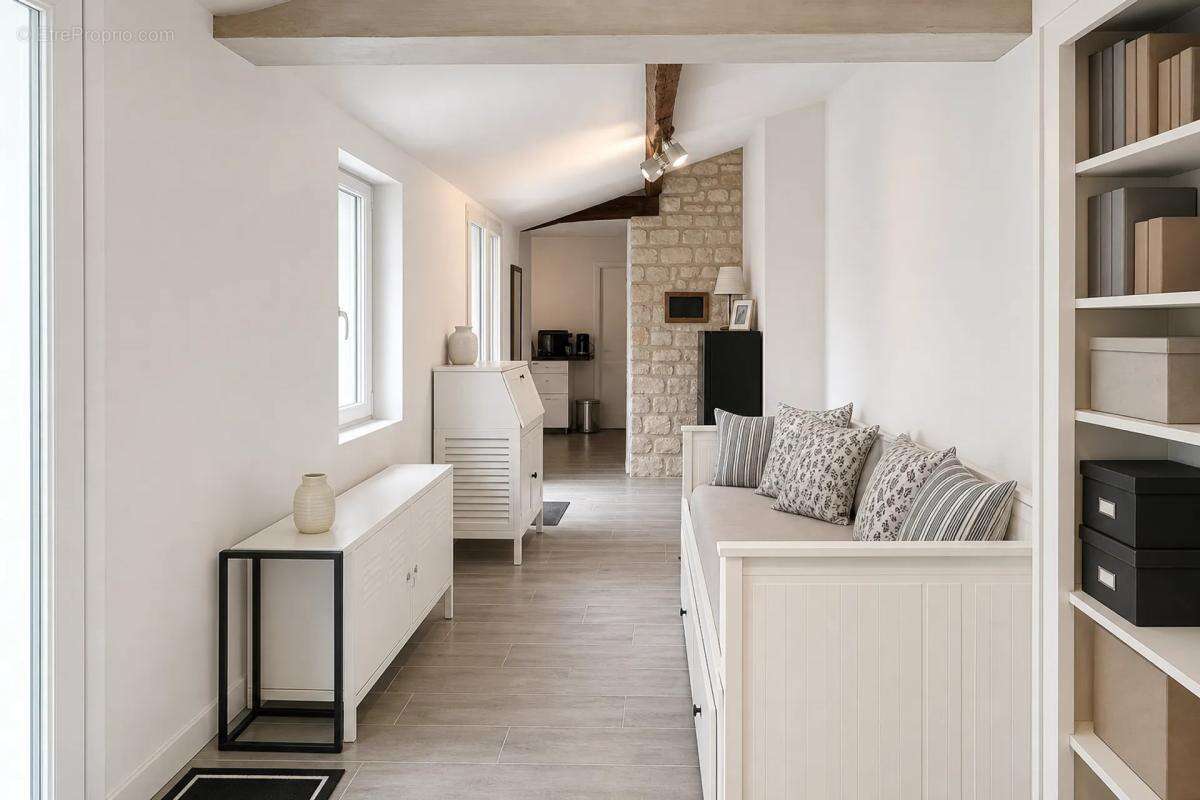 Maison à YEVRE-LA-VILLE