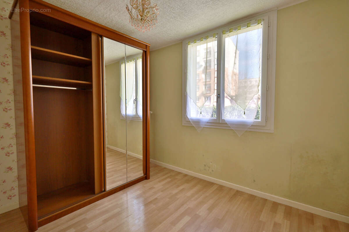 Appartement Type 3 - 67,78m2 habitables - Balcon - Cave - Place de parking Privative - photo 13