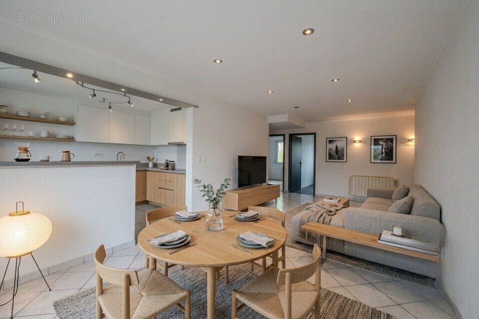 Appartement à DOUVAINE