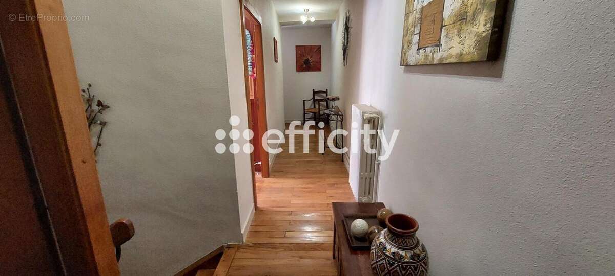 Maison à SAINT-SIMEON-DE-BRESSIEUX