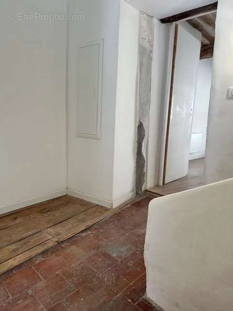 Appartement à COTIGNAC