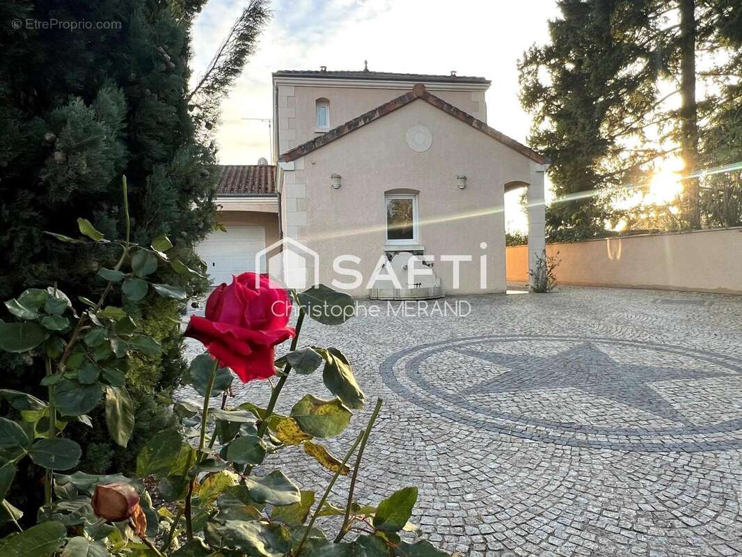 Photo 4 - Maison à DANGE-SAINT-ROMAIN