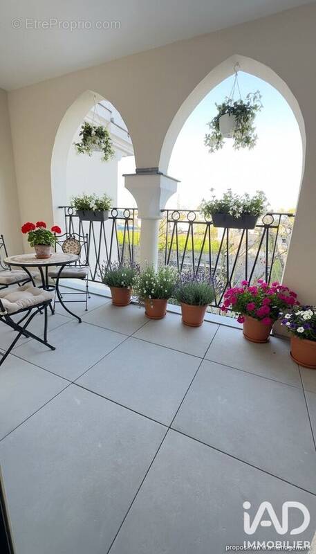 Photo 1 - Appartement à LE PLESSIS-ROBINSON