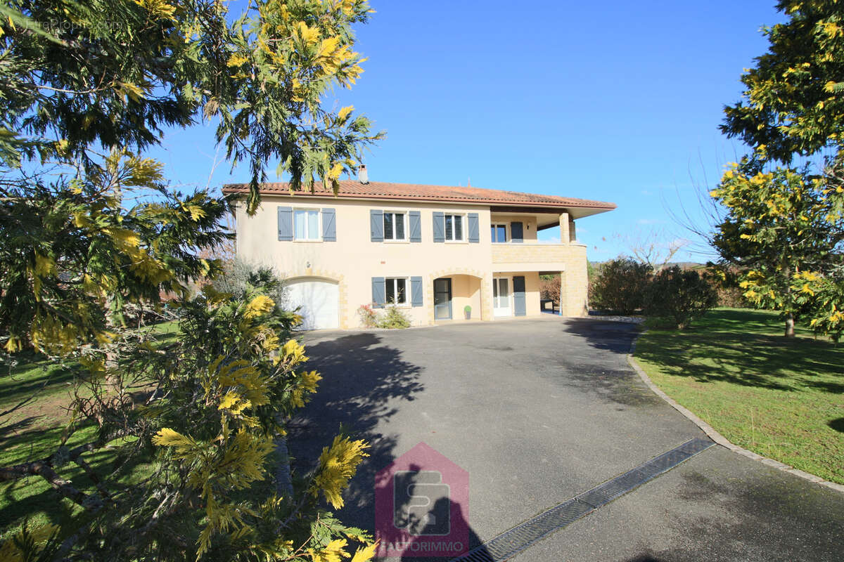 Maison à PUY-L'EVEQUE