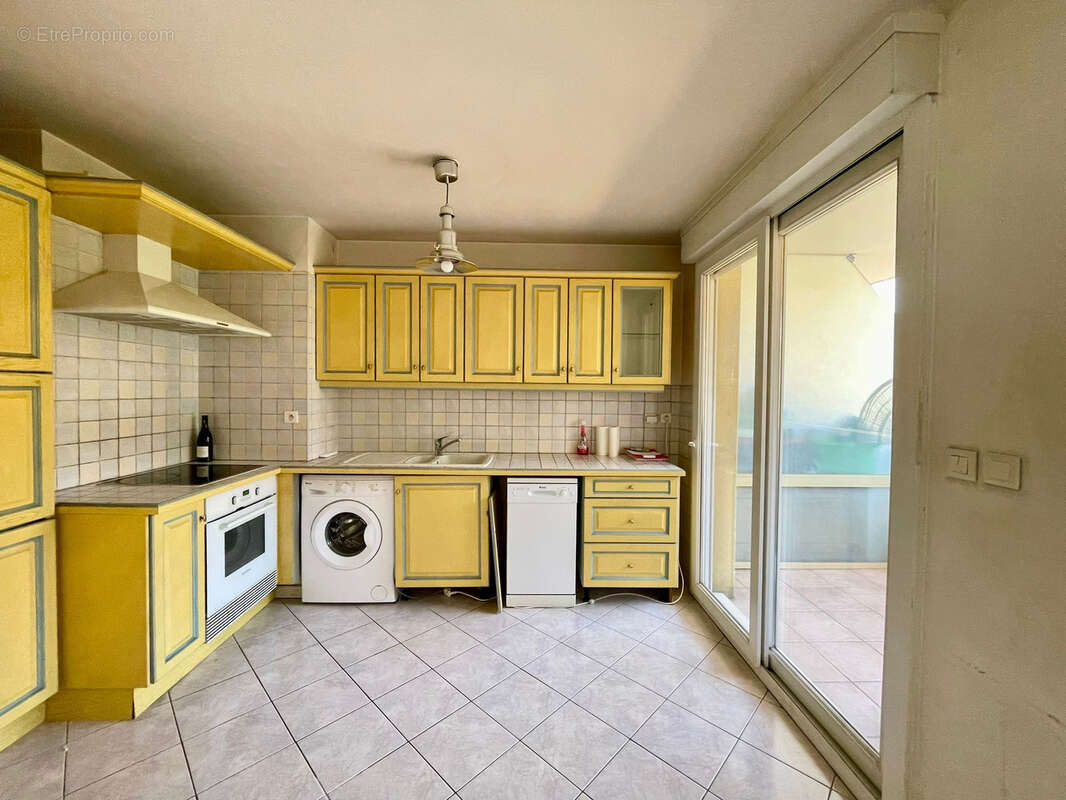 Appartement à LE CANNET