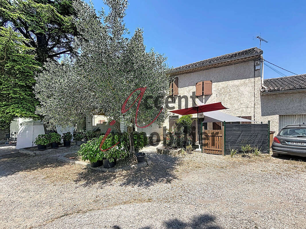 Immeuble Cavaillon 10 pièce(s) 494.6 m2 - photo 6