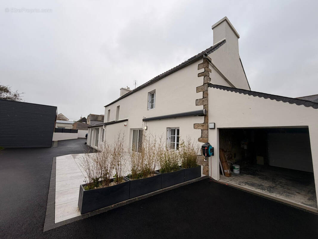 Maison à PLOUVIEN