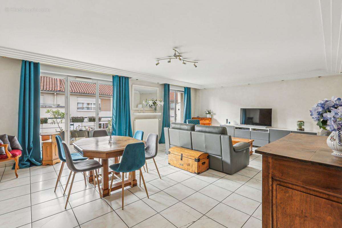 Commerce à VILLEURBANNE