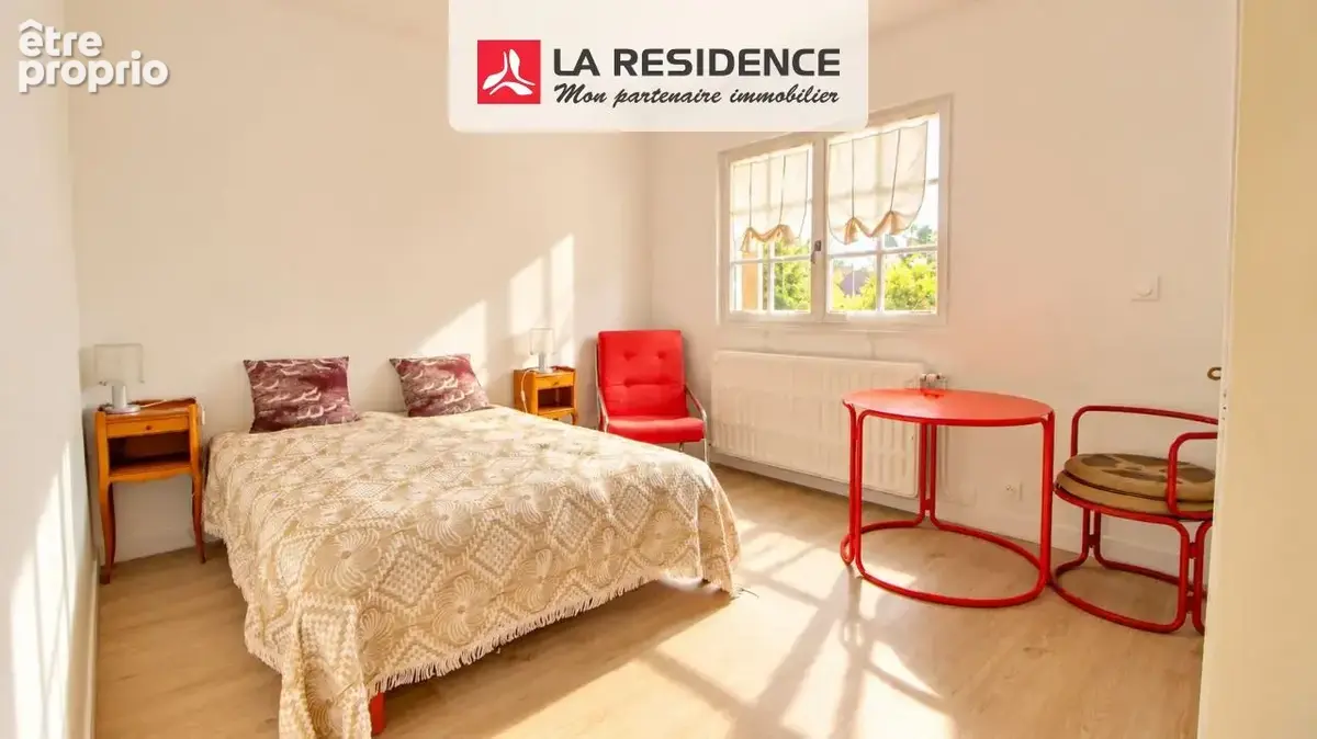 Maison 8 pièces 154 m² à vendre à Les Clayes-Sous-Bois (78340) - photo 9