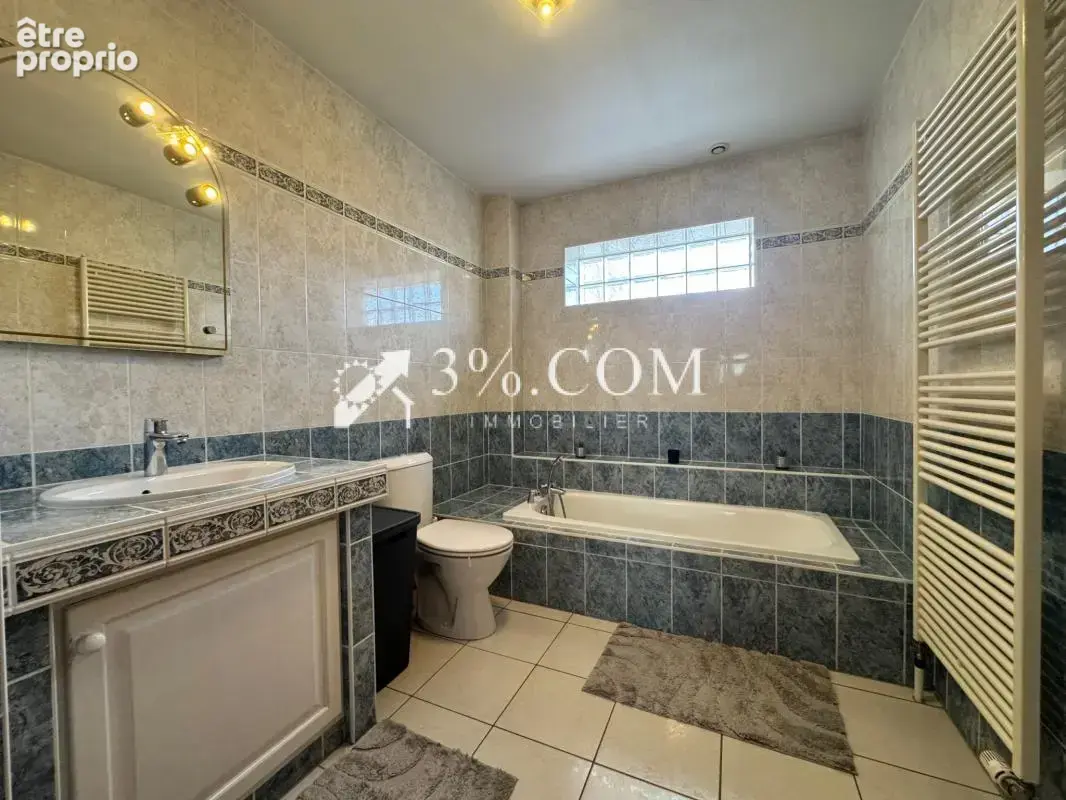 3%COM Belle maison avec 4 chambres - 2 salles de bain - photo 7