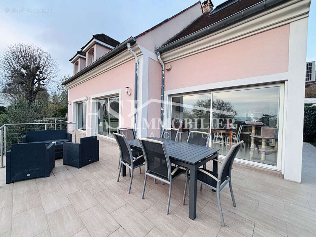 Maison à SAINT-LEU-LA-FORET