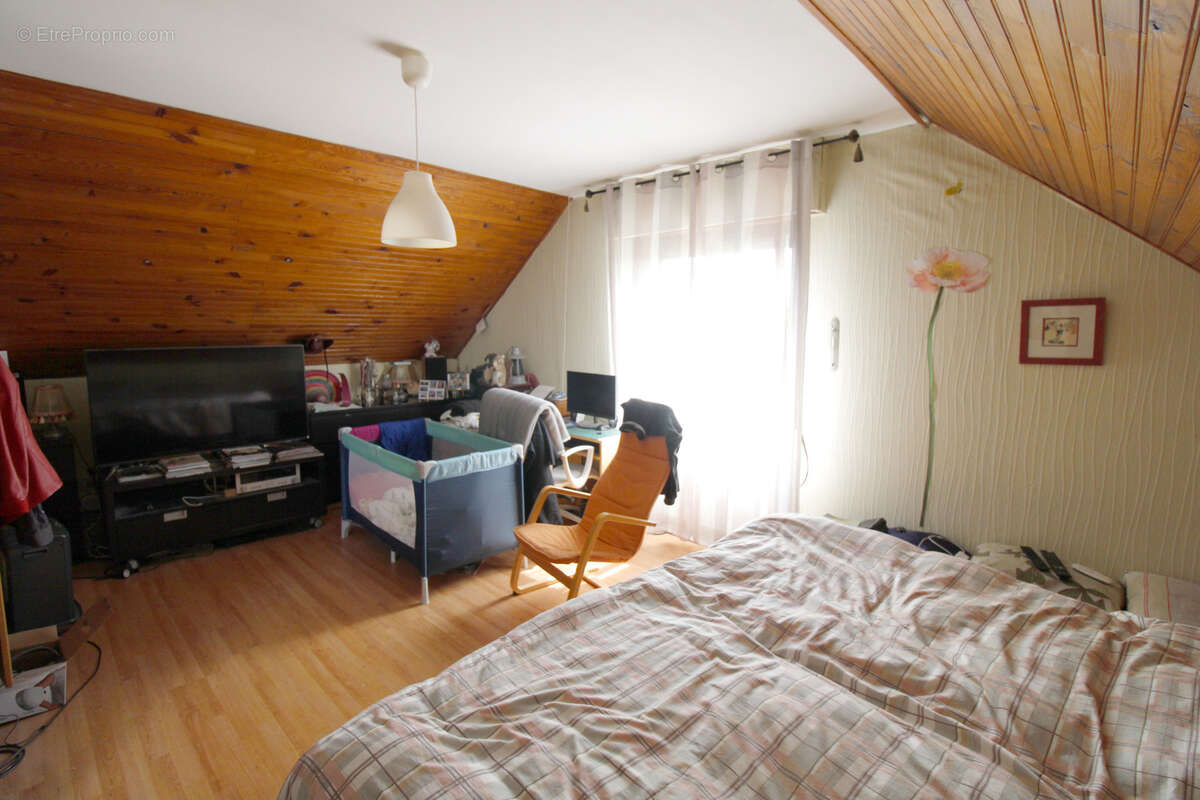 Maison à HOUPLIN-ANCOISNE