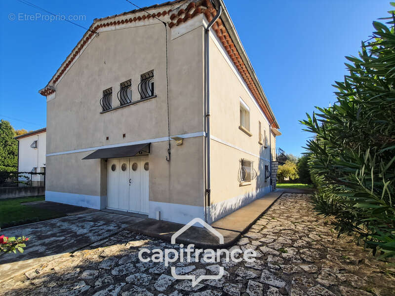 Maison à ROQUEMAURE