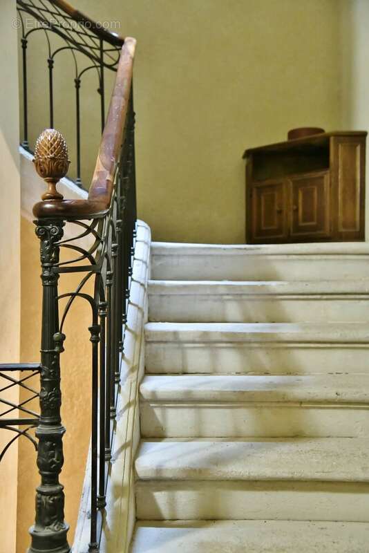 Appartement à UZES