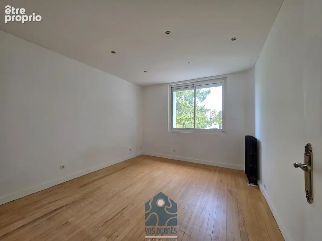 Appartement T4 avec garage, parking, local bureau, cave et jardin commun - photo 9