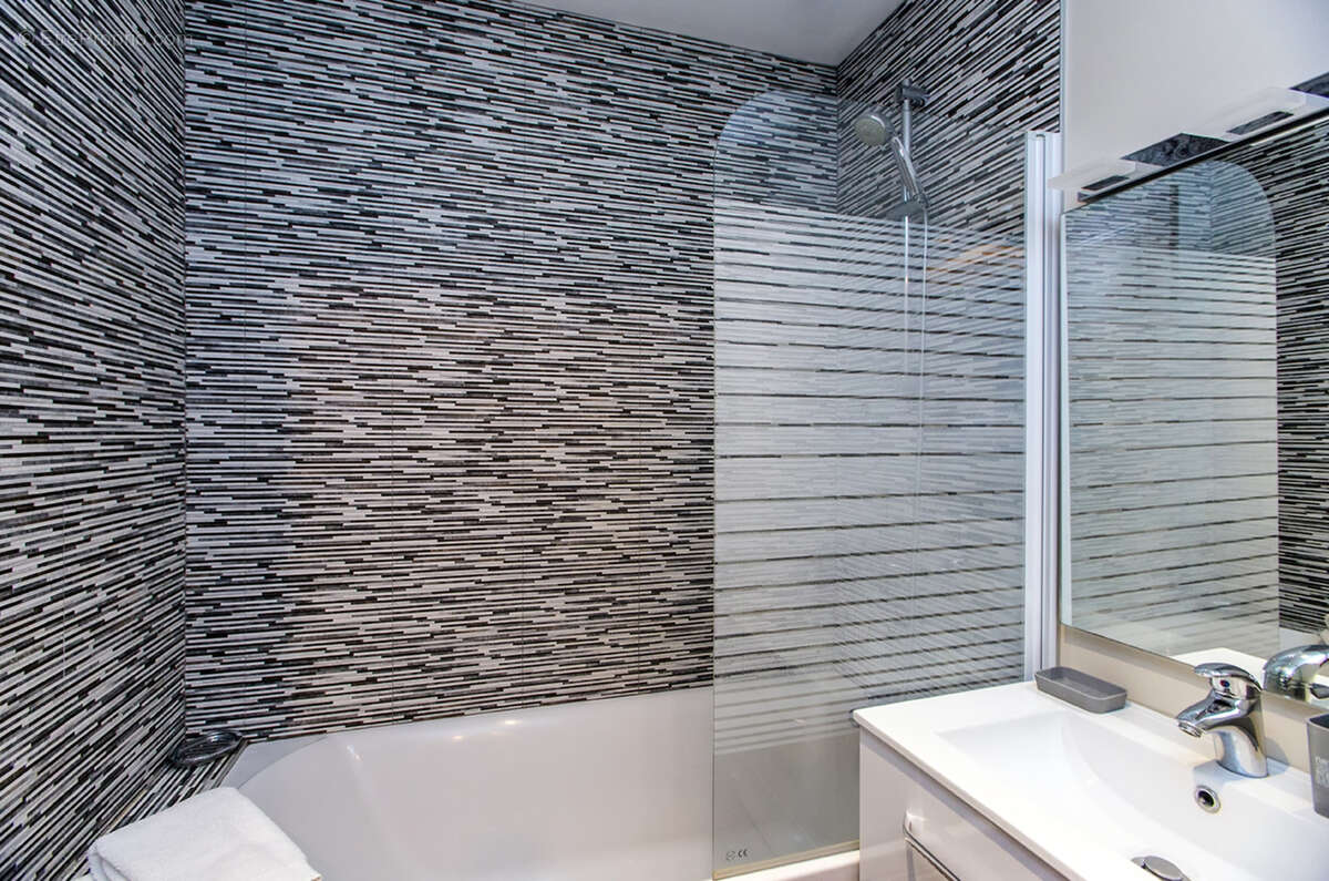 4 pièces de charme avec terrasses - Quartier Pey Berland - photo 9